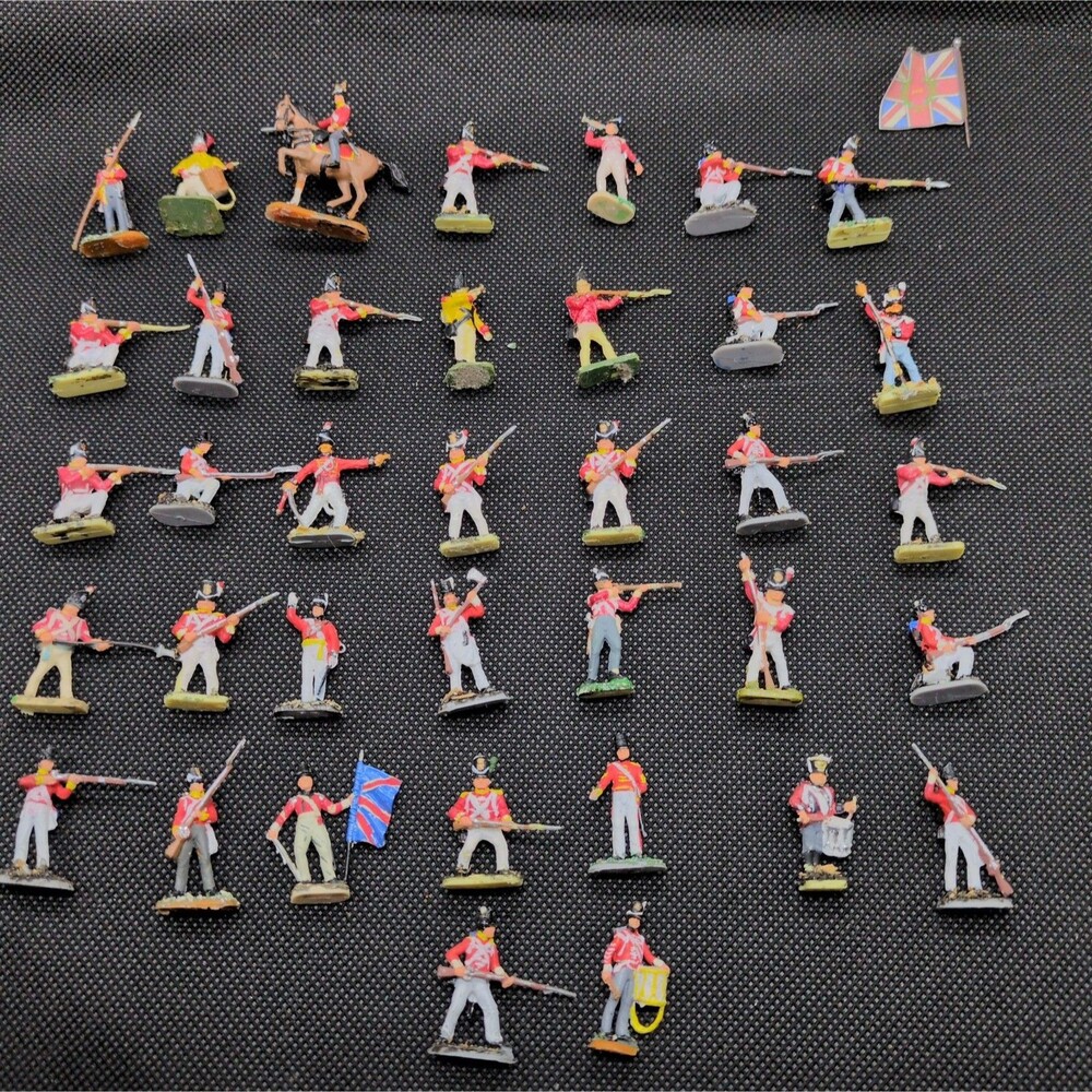 (37) Painted Napoleonic British Infantry Belgian Shako 1/72 Miniatures